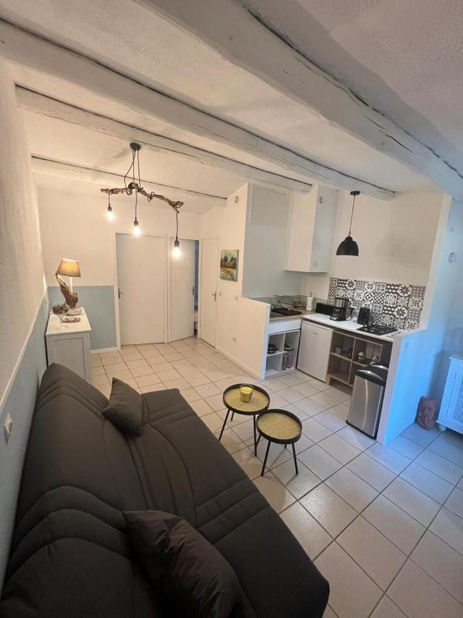 8-Gite 5 Personnes Avec Piscine Saint-Aubin-de-Nabirat Exterior photo